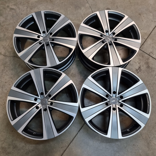 6x139.7 R22 9J ET20 112.0 MAK FUOCO ICE TITAN