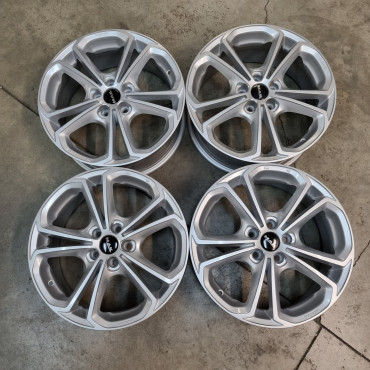 5x105 R17 7J ET42 56.6 MAK HESSEN Silver