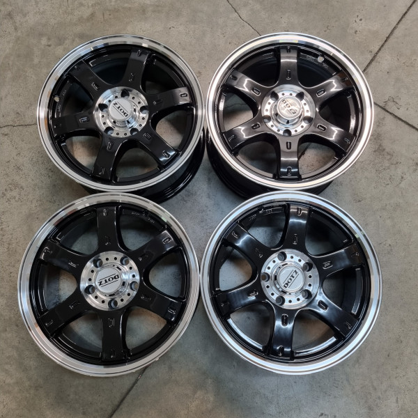 5x114.3 R16 8J ET35 71.6 DOTZ CRUNCH Black polished