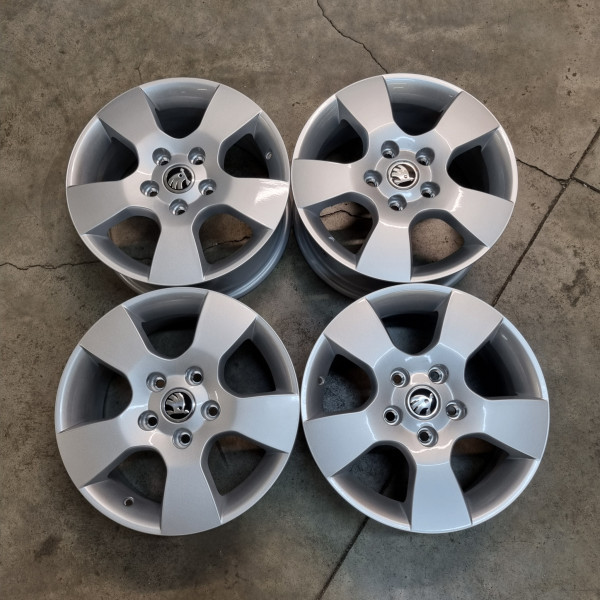 5x112 R15 6.5J ET50 57.1 ŠKODA HELIOS Silver