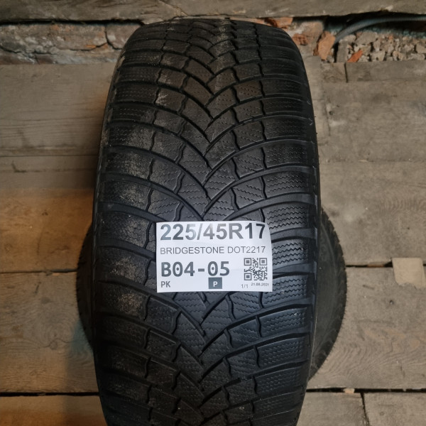 225/45R17 BRIDGESTONE DOT2217