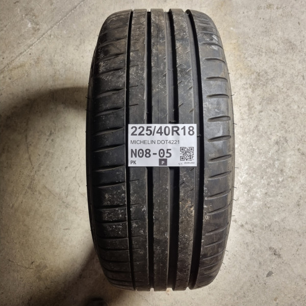 225/40R18 MICHELIN DOT4221