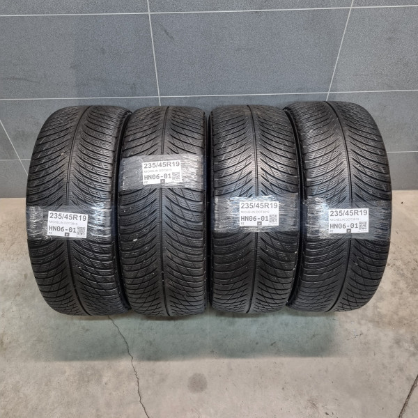 235/45R19 MICHELIN DOT3819