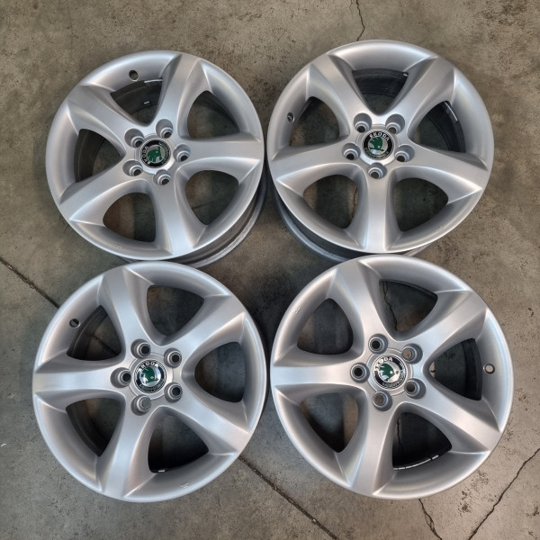 5x100 R15 6.0J ET43 57.1