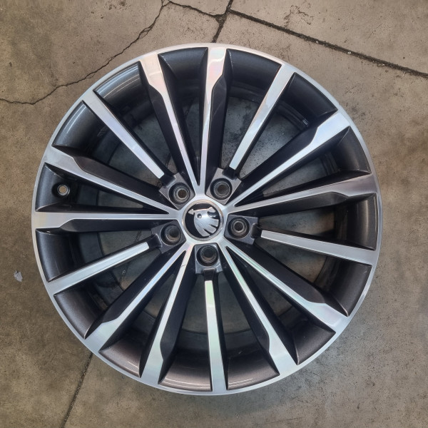 5x112 R19 8.0J ET44 57.1