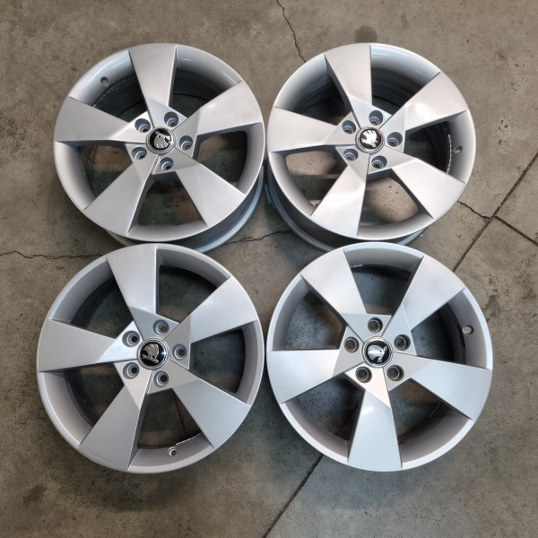 5x112 R17 7.0J ET49 57.1
