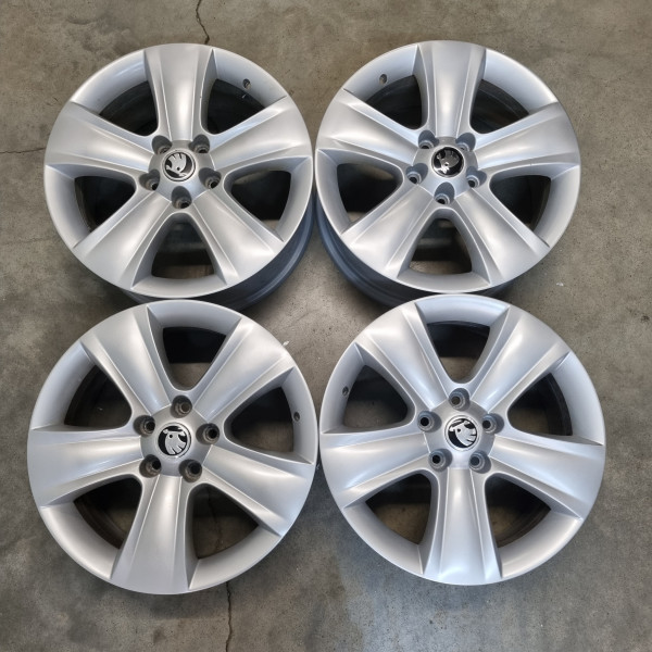 5x112 R17 7.0J ET45 57.1