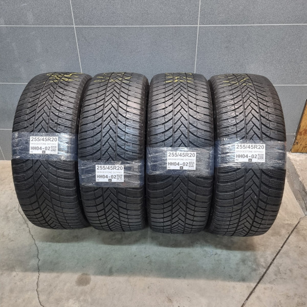 255/45R20 BRIDGESTONE DOT4922