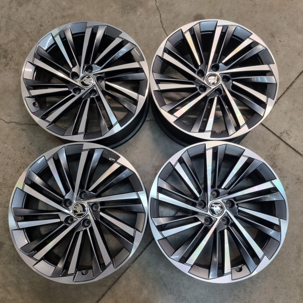5x112 R19 8.0J ET44 57.1