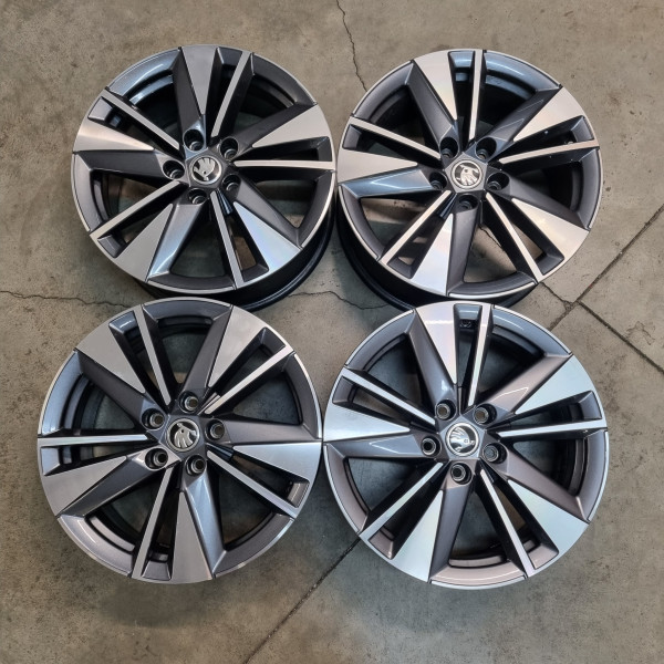 5x112 R17 7.0J ET45 57.1
