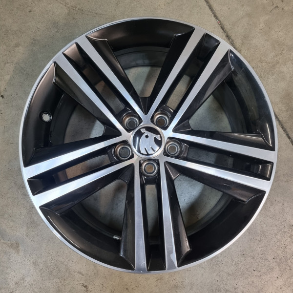 5x100 R17 7.0J ET45 57.1