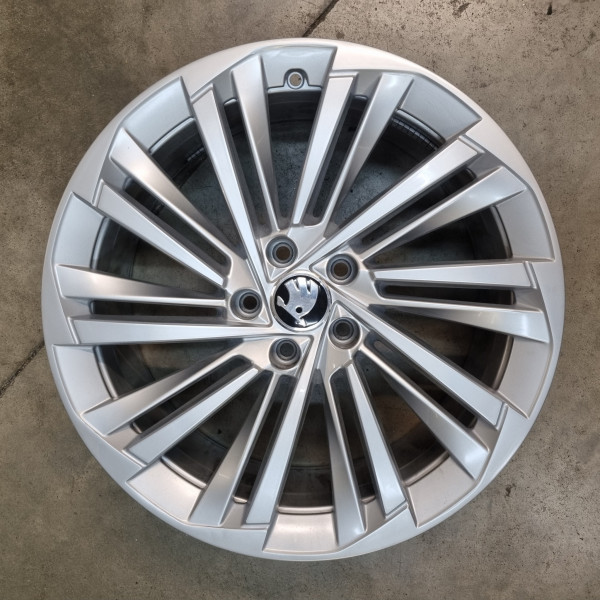 5x112 R19 8.0J ET44 57.1