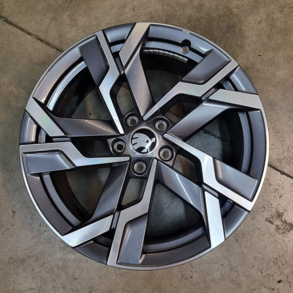 5x112 R19 8.0J ET45 57.1