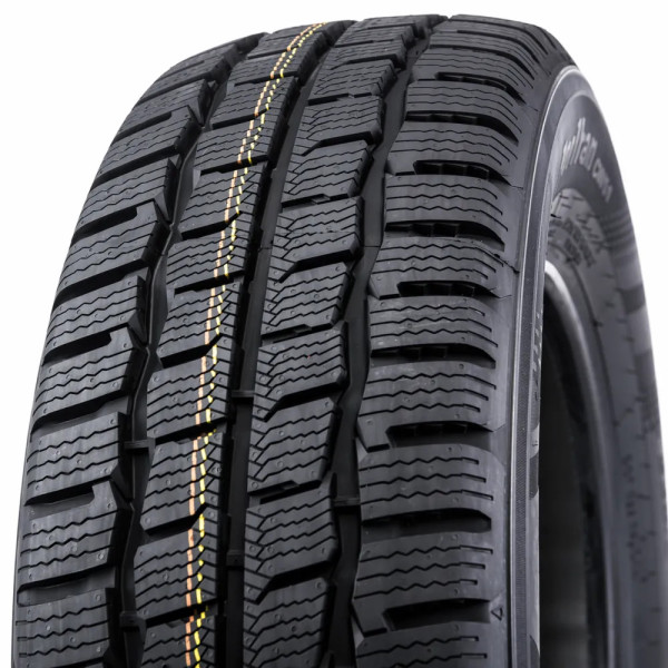 225/75R16 Kumho WINTER PORTRAN CW51 121R