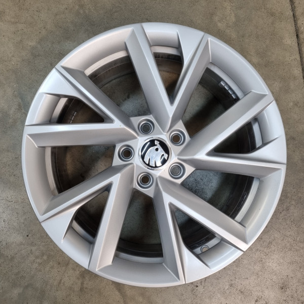 5x112 R18 8.0J ET44 57.1