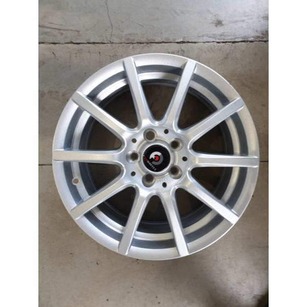 5x105 R16 7.0J ET36 56