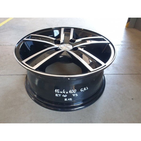 4x100 R15 6.5J ET40 73
