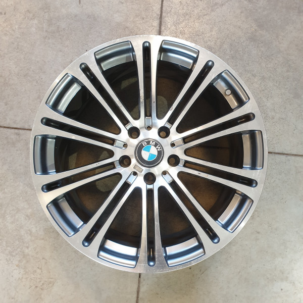 5x120 R19 9.0J ET37 72