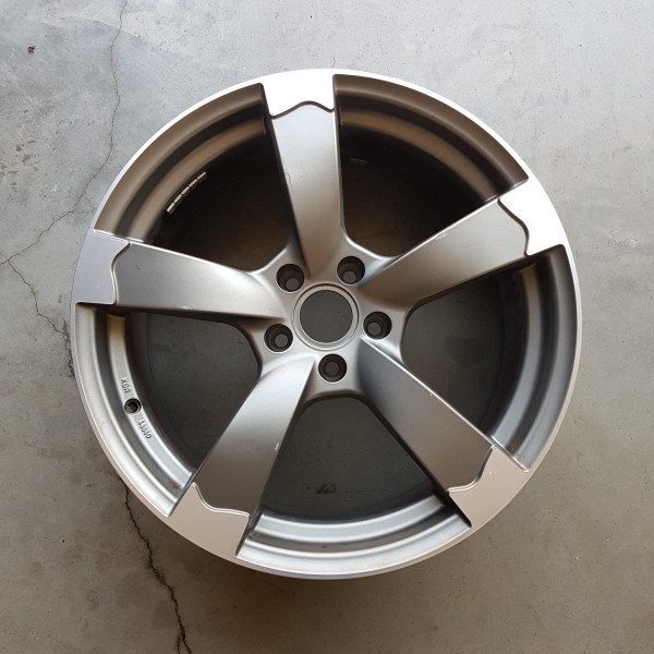 5x112 R19 8.5J ET48 66.6