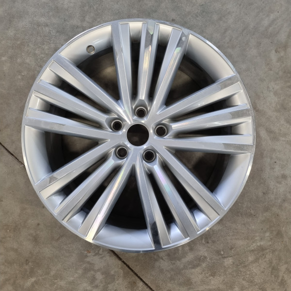 5x112 R19 8.0J ET44 57.1