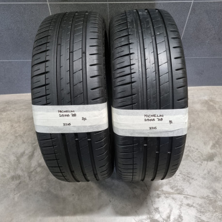 215/45R18 MICHELIN