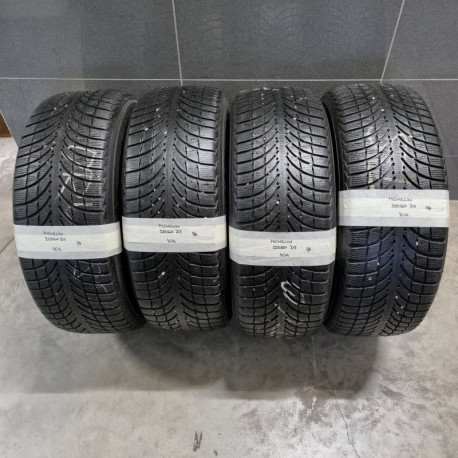 225/60R17 MICHELIN