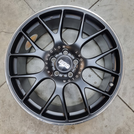 5x120 R20 9.0J ET24 82