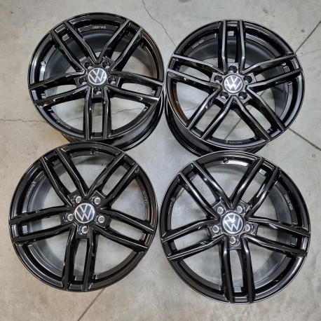 5x112 R18 8.5J ET56 66.6 Dezent TR Black