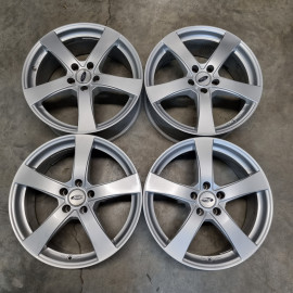 5x108 R18 8.0J ET45 70