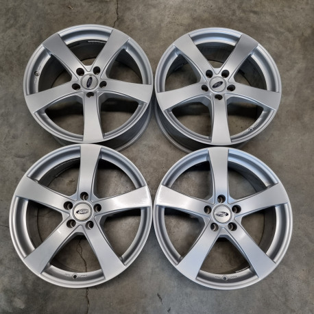 5x108 R18 8.0J ET45 70