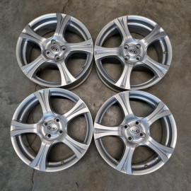 4x100 R17 6.5J ET45 54