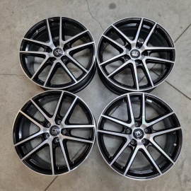 ANZIO SPLIT 8x18 5x114.3 ET35 70.1 SCHWARZ POLISHED