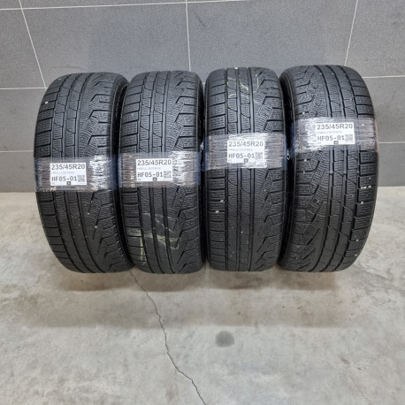 235/45R20 PIRELLI DOT4918
