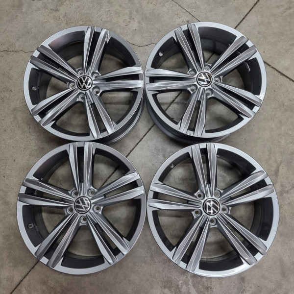 5x112 R18 7.0J ET45 57.1