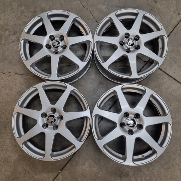 5x100 R16 6.5J ET40 64.0