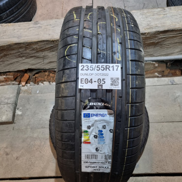 235/55R17 DUNLOP DOT2022