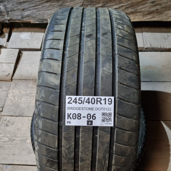 245/40R19 BRIDGESTONE DOT0122