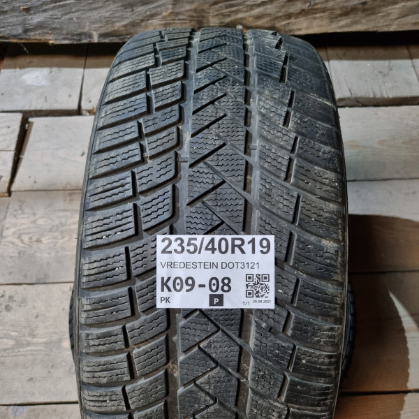 235/40R19 VREDESTEIN DOT3121