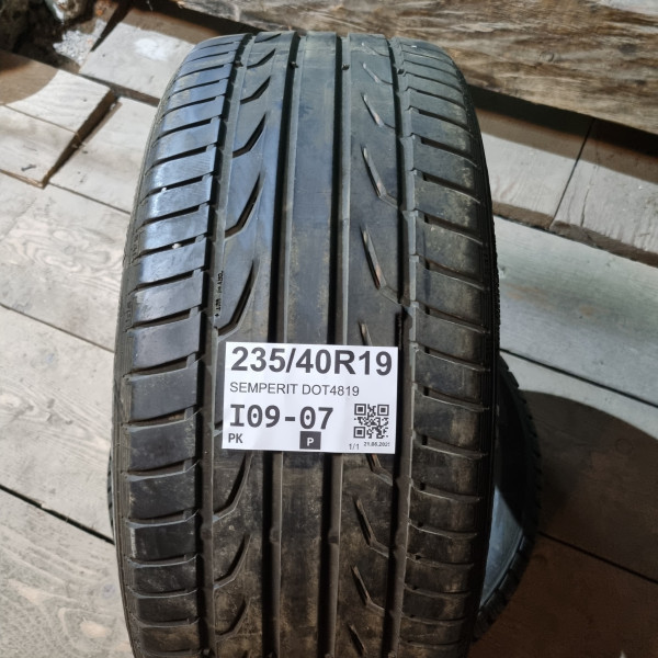 235/40R19 SEMPERIT DOT4819
