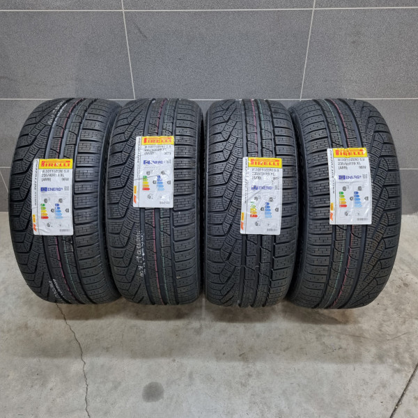 235/40R19 Pirelli W.Sottozero S.ll 96W XL DOT 2824