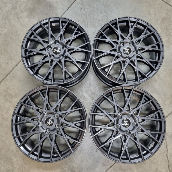 5x114.3 R18 7.5J ET48 71.6 Gunmetal DOTZ Fuji Grey