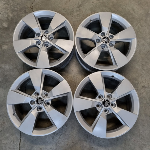 5x112 R17 7.0J ET45 57.1