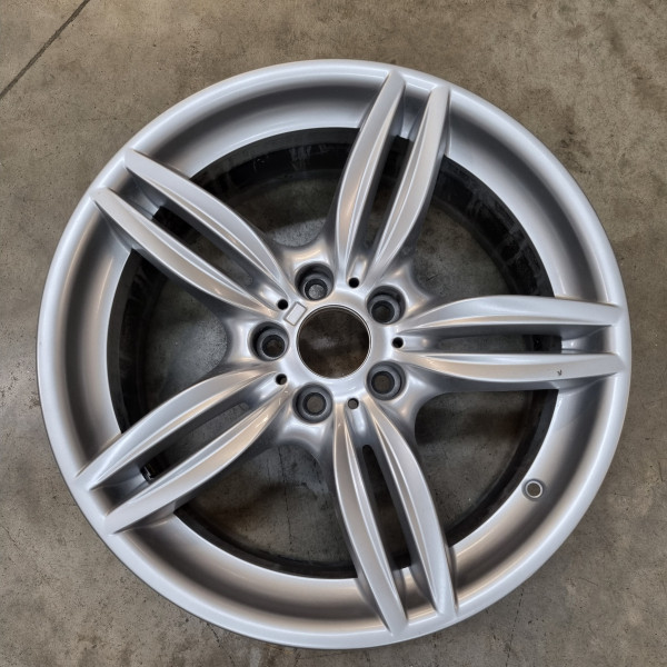 5x120 R19 8.5J ET33 72.5