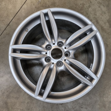 5x120 R19 9.0J ET44 72.5