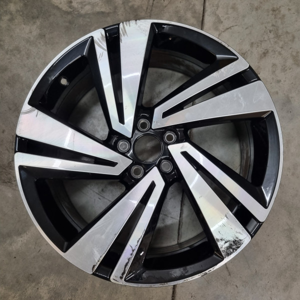 5x100 R18 7.0J ET39 57