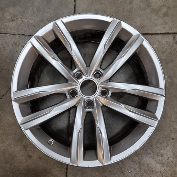 5x112 R18 8.0J ET44 57