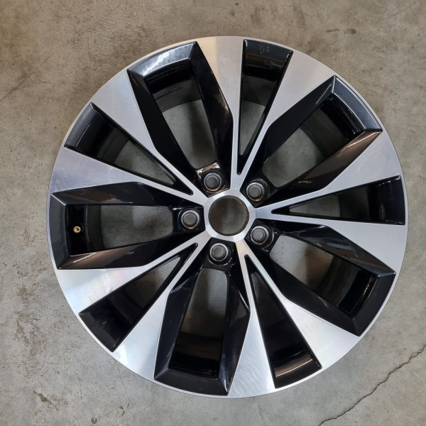 5x112 R18 8.0J ET44 57