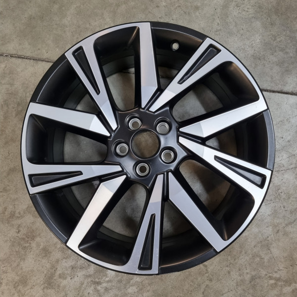 5x100 R18 7.0J ET47 57.1
