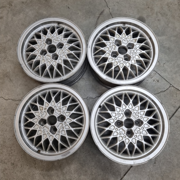 4x100 R15 6.0J 35 57.1