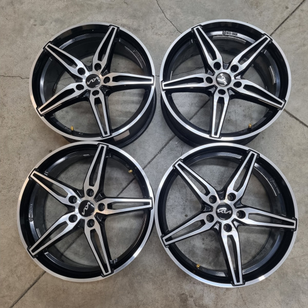 5x114.3 R18 7.5J ET40 72.6